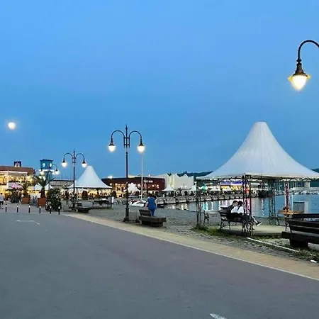 Cozy Lägenhet Varna